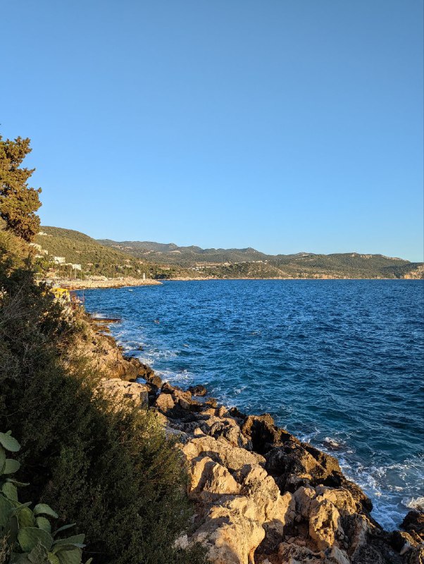 Раньше Каш был греческий, а амфитеатр тут ещё со времён древней Ликии.Немного симпатичных кадров в чат. Ну и котик.Раньше Каш был греческий, а амфитеатр тут ещё со времён древней Ликии.Немного симпатичных кадров в чат. Ну и котик.