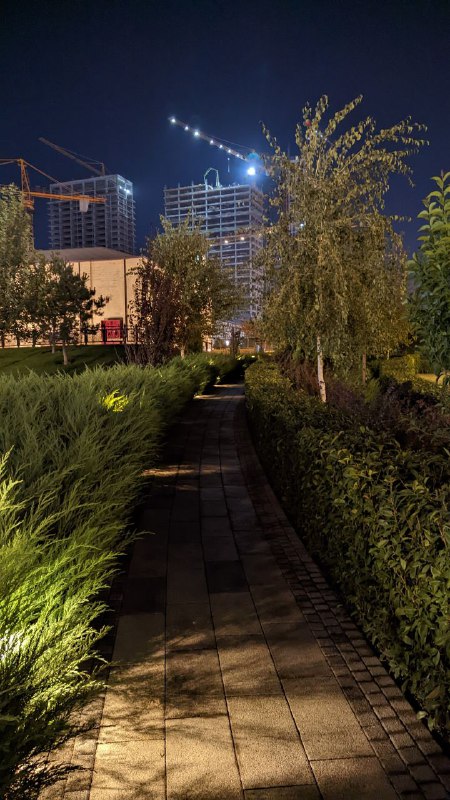 Всех с добрым утром, небольшой пост-анонс и краткие новости.Сегодня будут горы, уже в пути.Что после Грузии мне кажется неудобным в узбекистане:1) Обязательная регистрация, благо для россиян в течении 15 дней.2) Регистрация IMEI, иначе мобильный телефон перестанет работать в местных сетях через месяц.3) Судя по отзывам других людей местные банки очень отсталые по функционалу, а так же имеют дикие комиссии, даже за покупку по карте в районе процента.4) Весь неавторизованный UDP трафик блокируется ну уровне государственного роутера и как следствие многие ВПН протоколы не работают, например я не могу подключиться к своему домашнему серверу. Буду пробовать настраивать Впн через tcp.Что приятного:1) Да в целом все очень спокойно, нет такого ажиотажа как в тех туристических местах где был до этого.2) Очень хорошее отношение местных, все говорят на русском языке, ощущаешь себя как в старой России. В кинотеатре все мировые премьеры на русском языке.3) Курс местный валюты. Раньше я слышал что в Узбекистане процветает черный рынок валюты, так как официальный был фиксированным и ты менял на рынке 100 долларов на пакет местной налички, но оказалось что в 16 году они провели ряд валютных реформ и в итоге курс в банках самый выгодный, в отличии от уличных менял. Есть автоматы для обмена валюты.4) Никаких разговоров на улице про политику и новости.Всех с добрым утром, небольшой пост-анонс и краткие новости.Сегодня будут горы, уже в пути.Что после Грузии мне кажется неудобным в узбекистане:1) Обязательная регистрация, благо для россиян в течении 15 дней.2) Регистрация IMEI, иначе мобильный телефон перестанет работать в местных сетях через месяц.3) Судя по отзывам других людей местные банки очень отсталые по функционалу, а так же имеют дикие комиссии, даже за покупку по карте в районе процента.4) Весь неавторизованный UDP трафик блокируется ну уровне государственного роутера и как следствие многие ВПН протоколы не работают, например я не могу подключиться к своему домашнему серверу. Буду пробовать настраивать Впн через tcp.Что приятного:1) Да в целом все очень спокойно, нет такого ажиотажа как в тех туристических местах где был до этого.2) Очень хорошее отношение местных, все говорят на русском языке, ощущаешь себя как в старой России. В кинотеатре все мировые премьеры на русском языке.3) Курс местный валюты. Раньше я слышал что в Узбекистане процветает черный рынок валюты, так как официальный был фиксированным и ты менял на рынке 100 долларов на пакет местной налички, но оказалось что в 16 году они провели ряд валютных реформ и в итоге курс в банках самый выгодный, в отличии от уличных менял. Есть автоматы для обмена валюты.4) Никаких разговоров на улице про политику и новости.