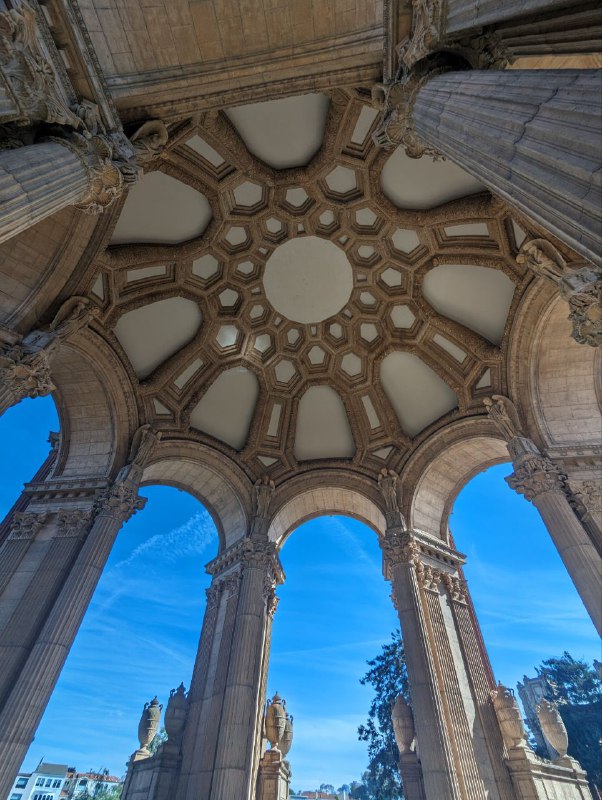 Фух, много много гуляний было сегодня, в целом рассказать нечего, только показать, много катался, ходил, смотрел!Фух, много много гуляний было сегодня, в целом рассказать нечего, только показать, много катался, ходил, смотрел!