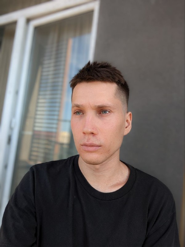 Всем привет, в общем сходил сегодня постричься, последний раз стригся в Армении в апреле. Прическа называется Crop, стоимость 30 GEL (650 рублей, 10$), я доволен, получилось хорошо как мне кажется.Так же мини отчёт по состоянию кожи лица, месяц прошел после первого похода к косметологу, сильные воспаления все прошли, в целом я доволен, но не полностью, все равно как будто что-то не так, планирую сходить к кардиологу сдам на гормоны и все прочее, может там проблемы какие-то, потому что в моем возрасте прыщей не должно быть, учитывая, что их и не было.Всем привет, в общем сходил сегодня постричься, последний раз стригся в Армении в апреле. Прическа называется Crop, стоимость 30 GEL (650 рублей, 10$), я доволен, получилось хорошо как мне кажется.Так же мини отчёт по состоянию кожи лица, месяц прошел после первого похода к косметологу, сильные воспаления все прошли, в целом я доволен, но не полностью, все равно как будто что-то не так, планирую сходить к кардиологу сдам на гормоны и все прочее, может там проблемы какие-то, потому что в моем возрасте прыщей не должно быть, учитывая, что их и не было.