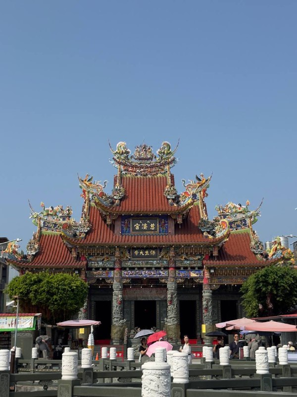 Всем привет, издаю признаки жизни! Сходил сегодня с утра в ближайшую достопримечательность, начал путь пешком, пройдя 20 минут, понял что уже жарко и сел на велосипед, это еще 30 минут, на нем хотя бы ветерок обдувает.Из дома я вышел в 9:30, к тому времени солнце уже поднимается, и утренние 20 градусов превращаются в 30 в пике дня. Осознал что в жизни, почти всегда, я посещал достопримечательности, либо катал на природу только компанией, сейчас учусь прививать себе регулярные поездки по новым интересными местам в одиночку, приходится буквально садиться, гуглить что можно посетить, планировать когда и заставлять себя туда ехать, очень непривычно после вылазок за компанию, к тому же и инициатором я почти никогда не был. Поправил режим сна, питание и ввел ежедневные утренние прогулки и ожил, спустя месяц затворничества и абсолютной разбитости.Пока как то так, по поводу поездок, начал с ближайшего и простейшего, но планирую еще много куда, так что буду на связи, всем хорошего дня!Всем привет, издаю признаки жизни! Сходил сегодня с утра в ближайшую достопримечательность, начал путь пешком, пройдя 20 минут, понял что уже жарко и сел на велосипед, это еще 30 минут, на нем хотя бы ветерок обдувает.Из дома я вышел в 9:30, к тому времени солнце уже поднимается, и утренние 20 градусов превращаются в 30 в пике дня. Осознал что в жизни, почти всегда, я посещал достопримечательности, либо катал на природу только компанией, сейчас учусь прививать себе регулярные поездки по новым интересными местам в одиночку, приходится буквально садиться, гуглить что можно посетить, планировать когда и заставлять себя туда ехать, очень непривычно после вылазок за компанию, к тому же и инициатором я почти никогда не был. Поправил режим сна, питание и ввел ежедневные утренние прогулки и ожил, спустя месяц затворничества и абсолютной разбитости.Пока как то так, по поводу поездок, начал с ближайшего и простейшего, но планирую еще много куда, так что буду на связи, всем хорошего дня!