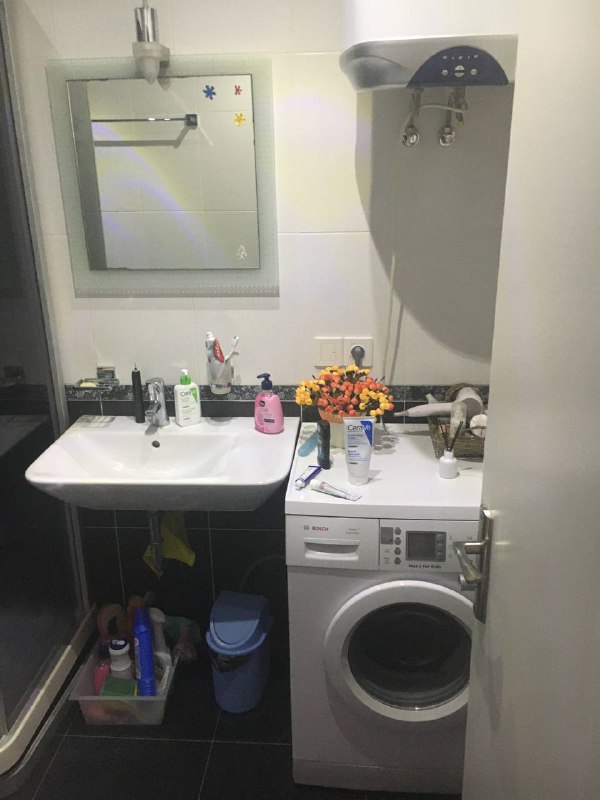 Новая хата на неделю, хозяйка явно любит мышей. p.s. Видео в комментах будетНовая хата на неделю, хозяйка явно любит мышей. p.s. Видео в комментах будет