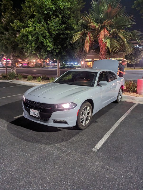 Новое приключение, новое авто, Dodge charger, взяли более дешевый сегмент, нежели в прошлый раз, это только начало, все фото будут потом! Всем привет и до связи, буду без связи пару дней)