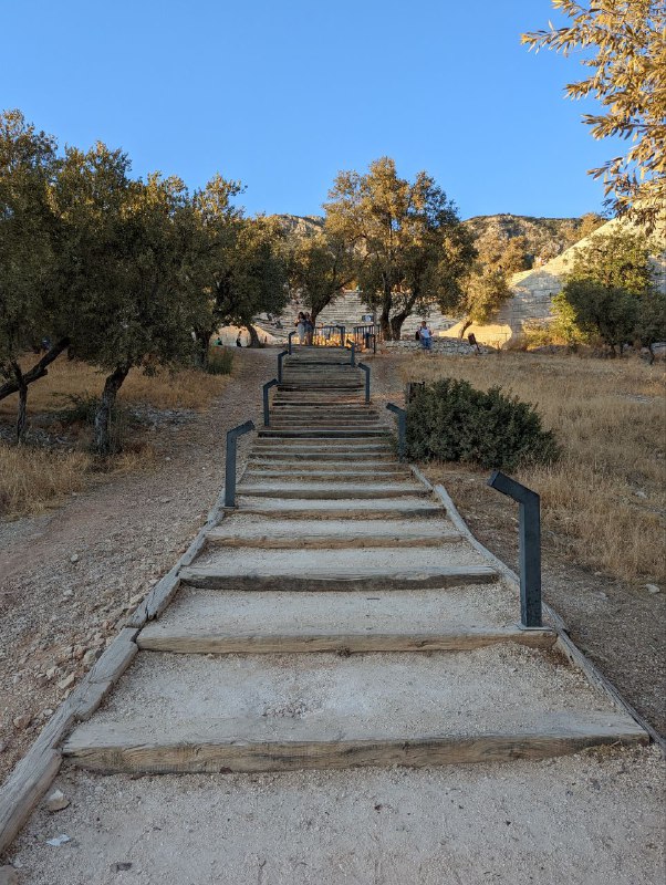Раньше Каш был греческий, а амфитеатр тут ещё со времён древней Ликии.Немного симпатичных кадров в чат. Ну и котик.Раньше Каш был греческий, а амфитеатр тут ещё со времён древней Ликии.Немного симпатичных кадров в чат. Ну и котик.