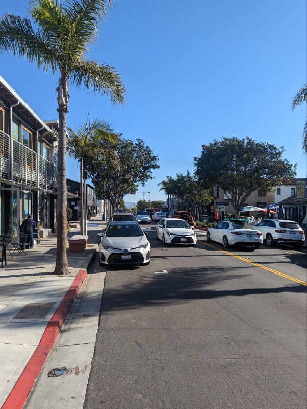 Скатались сегодня в мини Трип, в противоположную сторону от того направления, в которую ездили в прошлый раз и исключительно русскоговорящей компанией, шерстяная не в счёт.Скатались сегодня в мини Трип, в противоположную сторону от того направления, в которую ездили в прошлый раз и исключительно русскоговорящей компанией, шерстяная не в счёт.