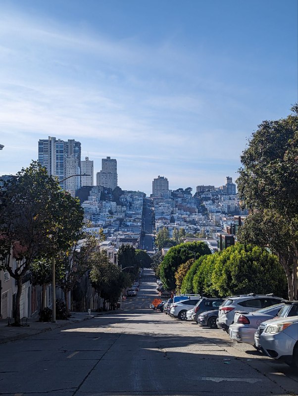 Фух, много много гуляний было сегодня, в целом рассказать нечего, только показать, много катался, ходил, смотрел!Фух, много много гуляний было сегодня, в целом рассказать нечего, только показать, много катался, ходил, смотрел!