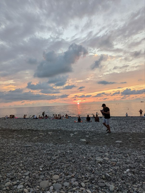 Многократный зум, поэтому картинка смазана и создаётся впечатление, что это картинаМногократный зум, поэтому картинка смазана и создаётся впечатление, что это картина