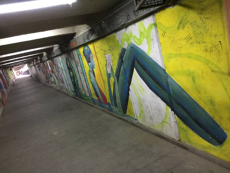 В Тбилиси очень много стрит арта, самый популярный местный художник goshaart. Сразу вспоминается казанский alesha_artВ Тбилиси очень много стрит арта, самый популярный местный художник goshaart. Сразу вспоминается казанский alesha_art